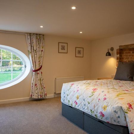 Rollestone Coach House Villa Shrewton Luaran gambar